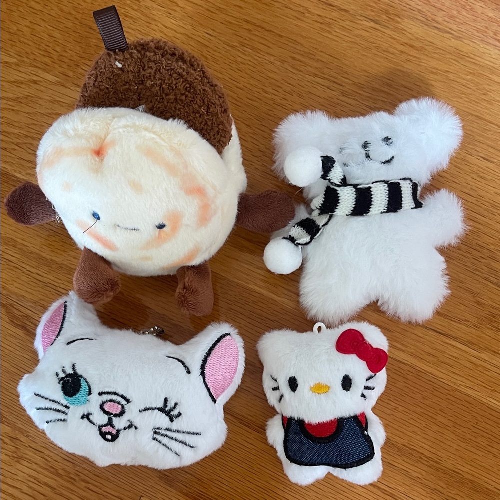Keychains set